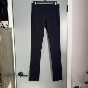 Lululemon yoga pants, size 6